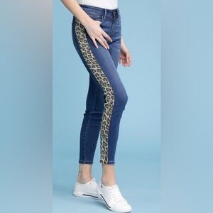 Judy Blue Skinny Fit Mid Rise Ankle Length Jeans With A Leopard Side Stripe